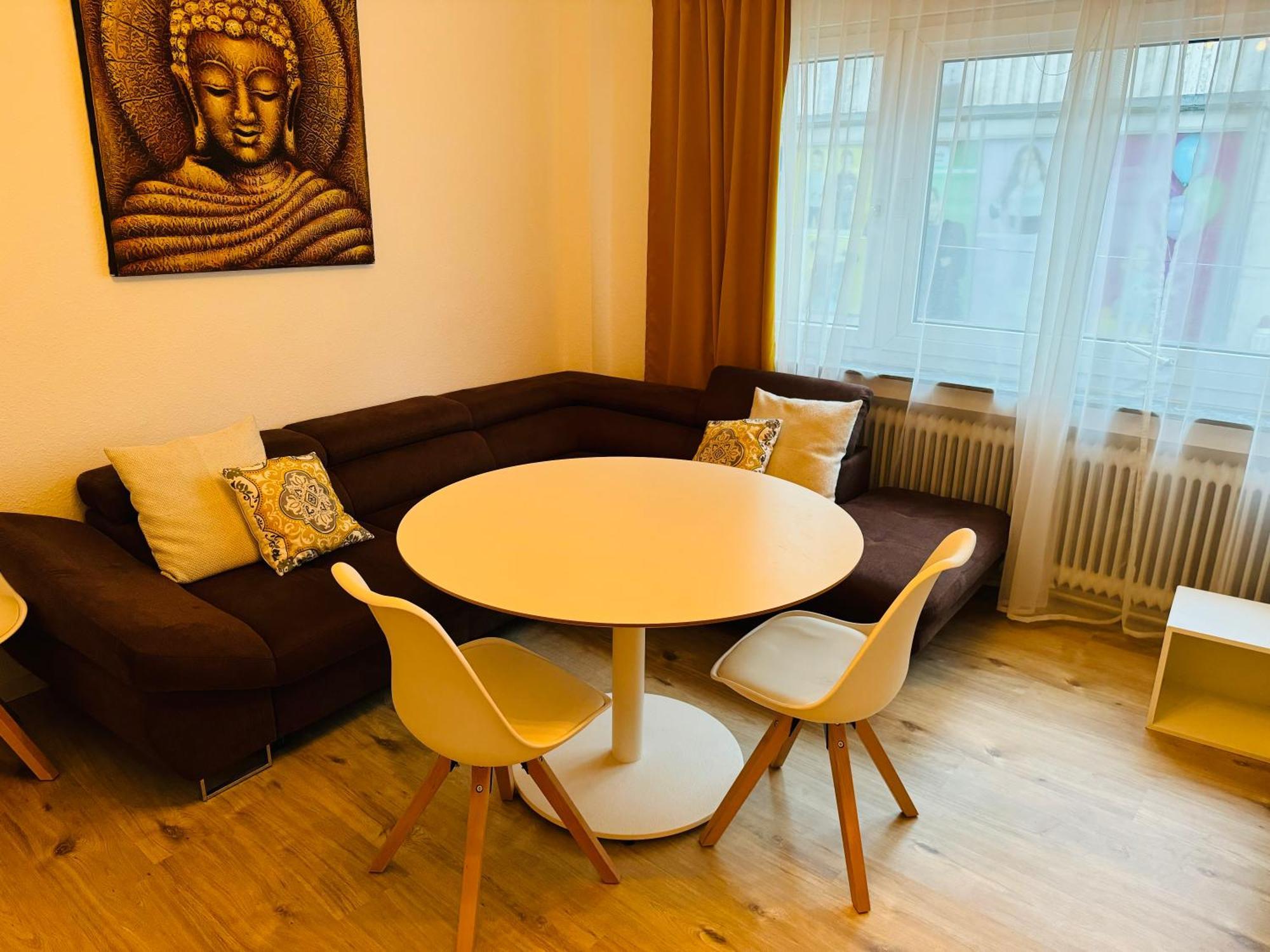 Apartment Zentrale Mit Balkon